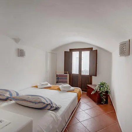 Apartment La Casa Nel Vicolo - Incantevole Casa Pugliese Nel Centro Storico Di Monopoli