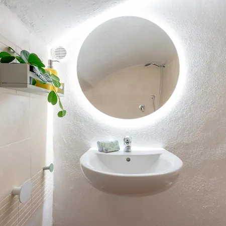 La Casa Nel Vicolo - Incantevole Casa Pugliese Nel Centro Storico Di Apartment Monopoli